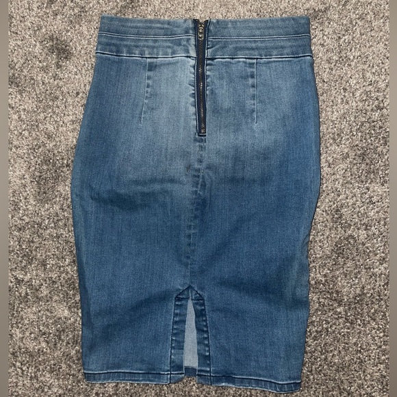 Bebe Jeans skirt size 27 excellent condition - Picture 3 of 7